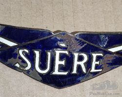 Écusson radiateur automobile SUERE