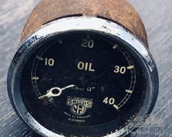 Smiths 0-40 oil pressure gauge (not tested)