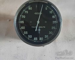 The Jaeger rev counter 8000 rpm