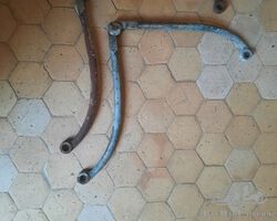 2 compass (price 150€)