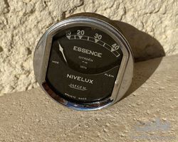 Citroen Rosalie fuel gauge