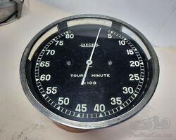 Original Jaeger rev counter 8000 rpm (550 €)