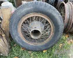 2 wheels for Rolls Royce Phantom I (Springfield)