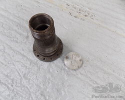 Bugatti Front Hub c/w Dust Cover