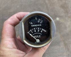 oil and fuel gauge