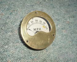 Unidentified gauges for a Variety of makes