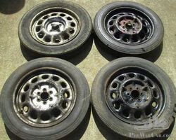 Morris wheels / tyres ( & parts) for Morris