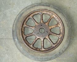 Dunlop wheels / tyres ( & parts) for Morris