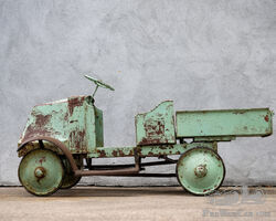 A Mack Bulldog Child's Pedal Dump Truck By Steelcraft, American, Late 1920s | The Audrain Concours Auction 2022 | Bonhams | Sept 30, 2022