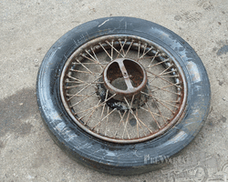 Morris wheels / tyres ( & parts) for Morris