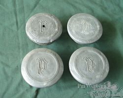 Plymouth hubcaps / hubs for Plymouth