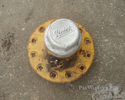 Buick hubcaps / hubs for Buick