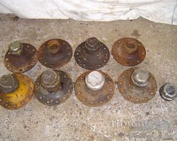 Buick hubcaps / hubs for Buick