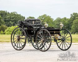 1908 Holsman Model 10 Runabout | La vente aux enchères d'Auburn | 29 - 31 août