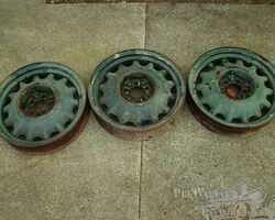 Chevrolet wheels / tyres ( & parts) for Chevrolet