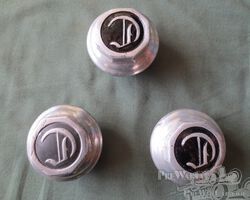 Plymouth hubcaps / hubs for Plymouth