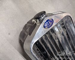 Delage radiator