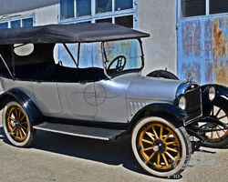 1917 Oakland Model 34 Touring