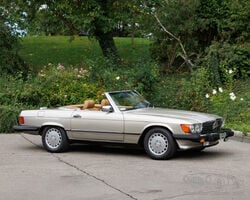 1988 Mercedes-Benz 560 SL | RM Sotheby's | The Munich Auction