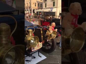 What is better than early cars in an authentic Italian town