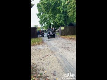 Regen, champagne en gelach in Compiègne