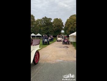Regen, champagne en gelach in Compiègne