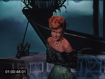 Ginger Rogers und die schimmernden Ursprünge des Metallic-Lacks