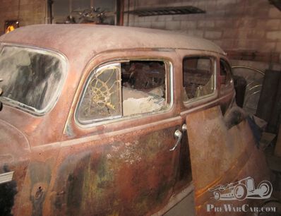 Barnfound Packard took wrong turn. (Upd. 1941 Packard 160 with airco?)