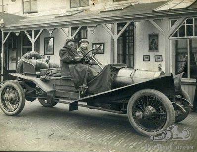 Round Radiator Racer Mystery. ( 1913 Spyker 25/30 HP !)