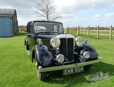 Non stop restoration: 1937 Daimler 15