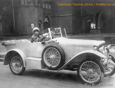 A Four-tone Mystery Lady.
