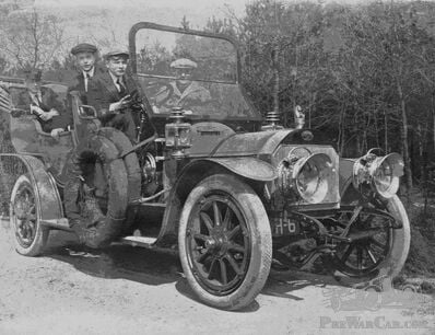A friend of a friend of a friend Mystery.(Durkopp, Darracq , Napier, Wolseley?)