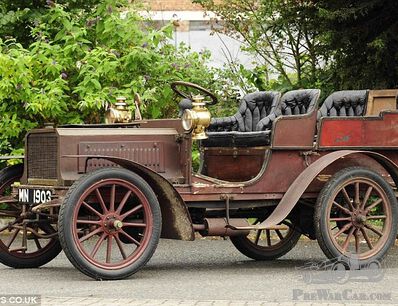 Which engine would fit best a 1903 Lacoste-Battmann? (update: keep it as it is)