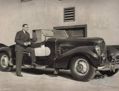 A 1933 Packard Special Mystery? (update:lots of Cadillac)