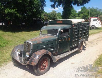 Purposely disabled Peugeot 401 Camionette ?