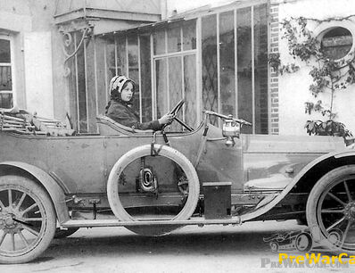 A Champagne Mystery (update: plm. 1911 Grégoire)