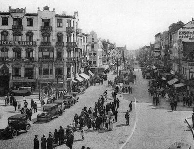 Knokke, just a few miles from Blankenberghe (update: Humber Snipe, plus... ? )