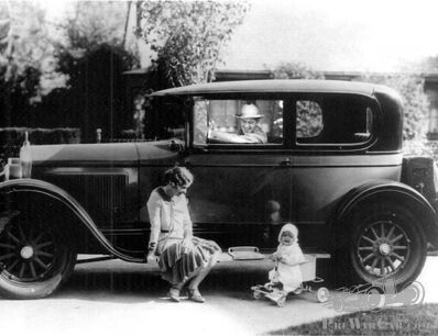 Stan Laurel's 1928 car a Buick or  Hupmobile?