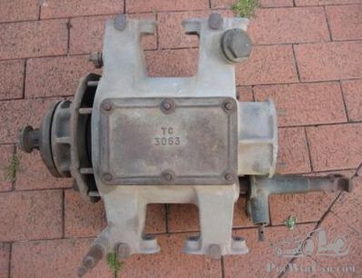 The  gearbox of a veteran Renault? (update: doubtful...)