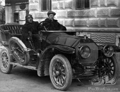 A triple motor mystery of the familly Windischgraetz (update: Austro Daimler, Puch, Gräf & Stift?)