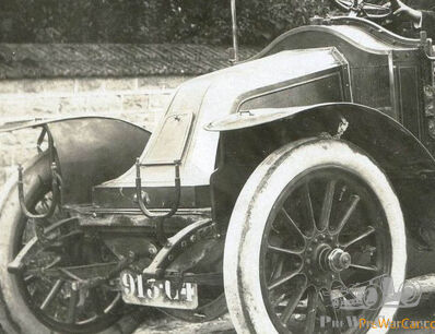 Coal scuttle bonnets after 1906