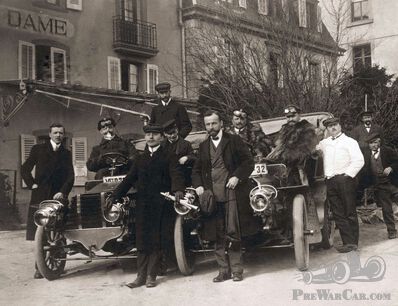 2 Veteran Cars in Alsace around 1905