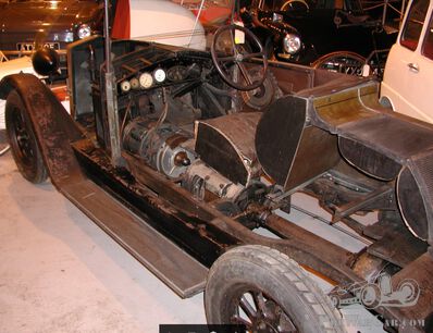 Dual power: petrol electric transmissions