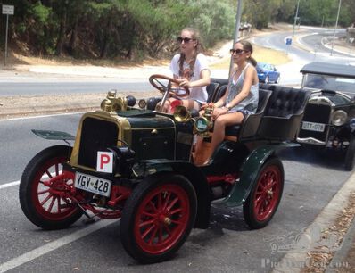 Two young ladies driving a 1904 Speedwell