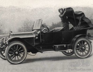 A Lady with a Blitz-Top