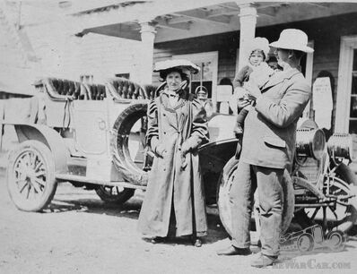 The first motorcar in Stanley