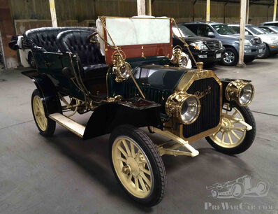105-year-old Betsy travels around the world without a scratch