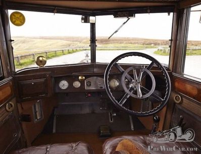 PreWarCar of the Week: a 1924 Crossley 19.6 Saloon by Vincents of Reading
