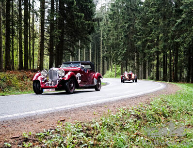 Earlier this week in the PreWarCar.com magazine...