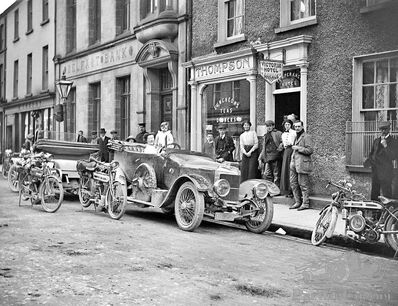 Fascinating Friday Lady street scene